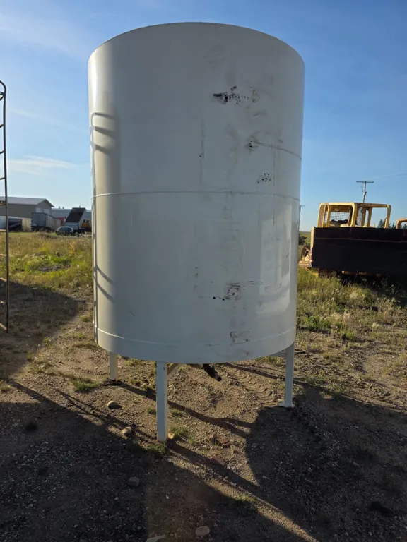 Meridian fertililzer bin