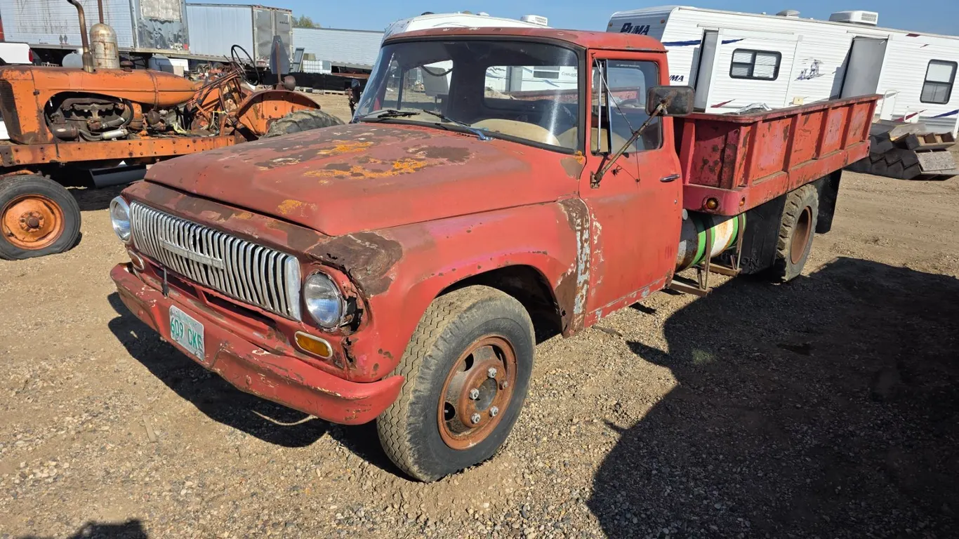 International 1 ton truck with steel box- VIN: CW64634C6- as is