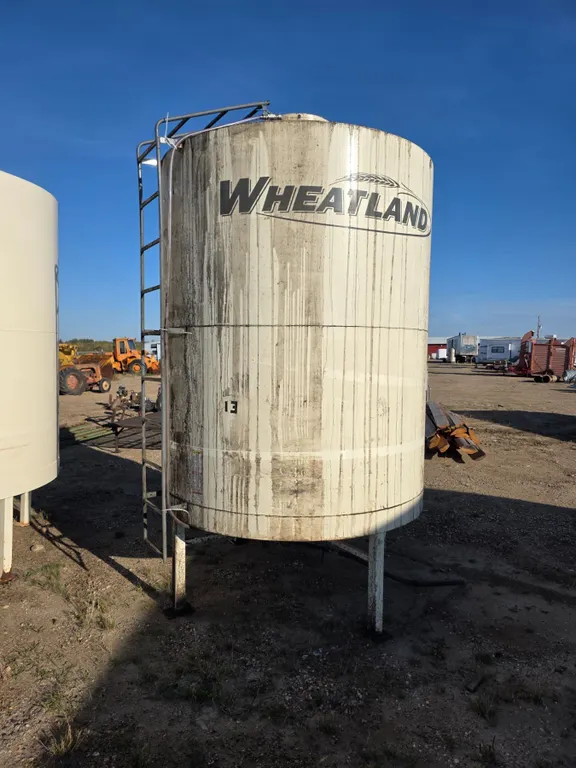 Wheatland fertilizer bin