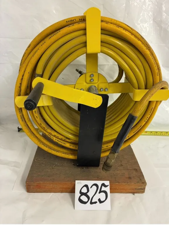 Air Hose & Reel, 100+ Feet