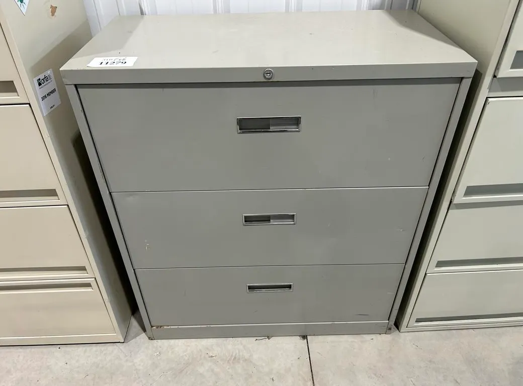 3-Drawer Filing Cabinet