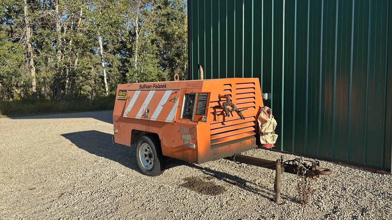 Sullion Palatek J2100H Air Compressor with John Deere Industrial Diesel Engine s/n: PE40450661037