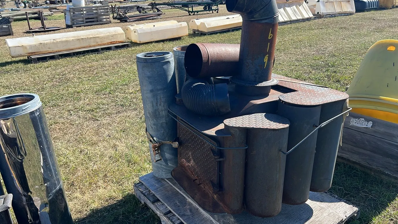 Wood Stove with 8.5" of 8" Chimney Elbows