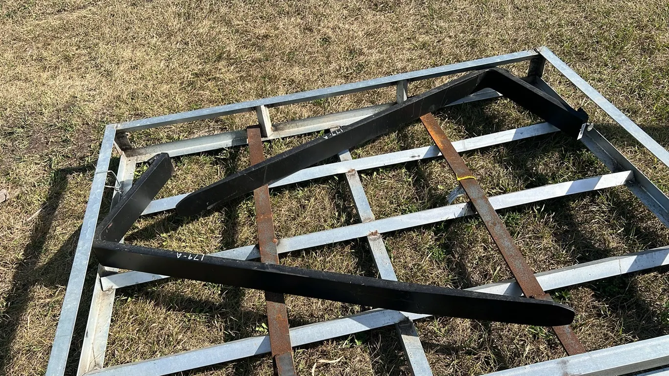 Set of 5' Pallet Forks
