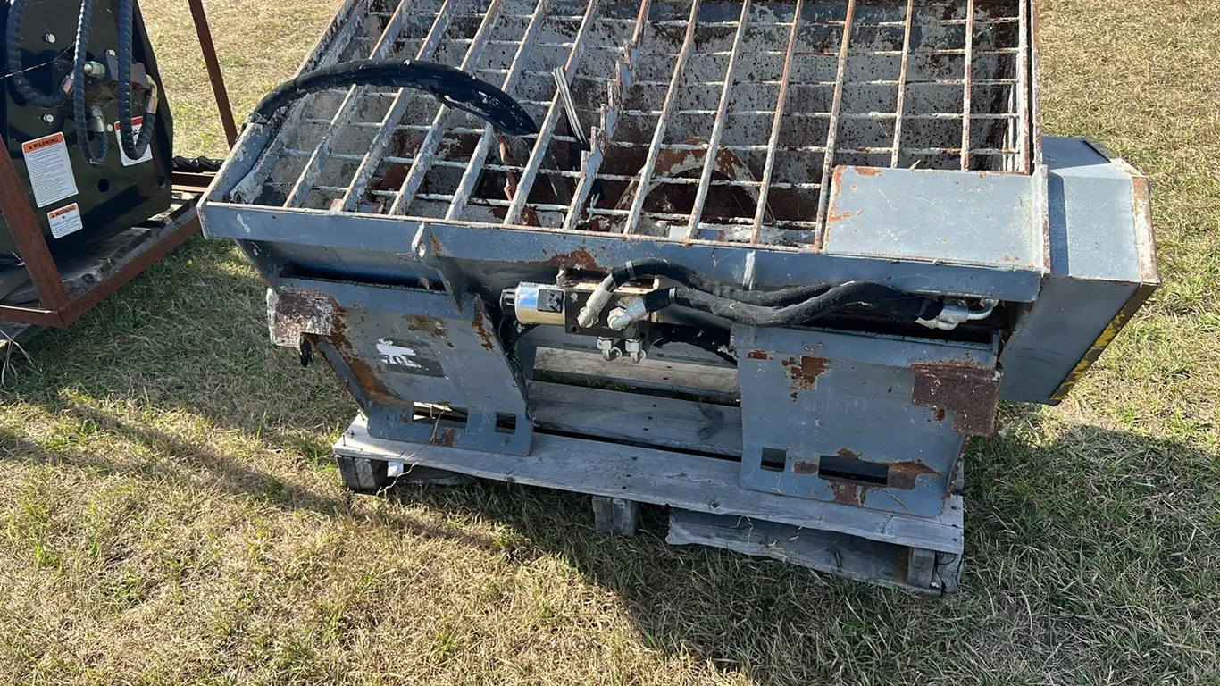 Wolverine Hydraulic Cement Mixing Bucket Skid Steer Attachment