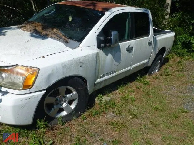 2009 Nissan Titan Pickup Truck