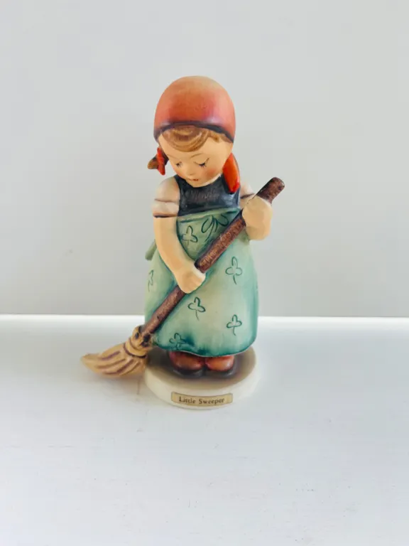 Hummel "Little Sweeper" Figurine