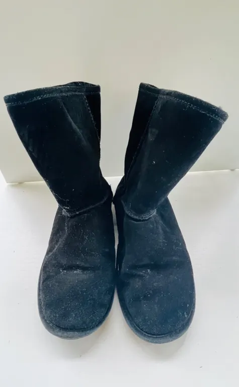Bearpaw Emma Short Suede Boots