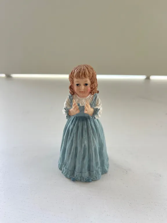 Maud Humphrey Bogart The Heirloom Tradition "In the Orchard" Figurine