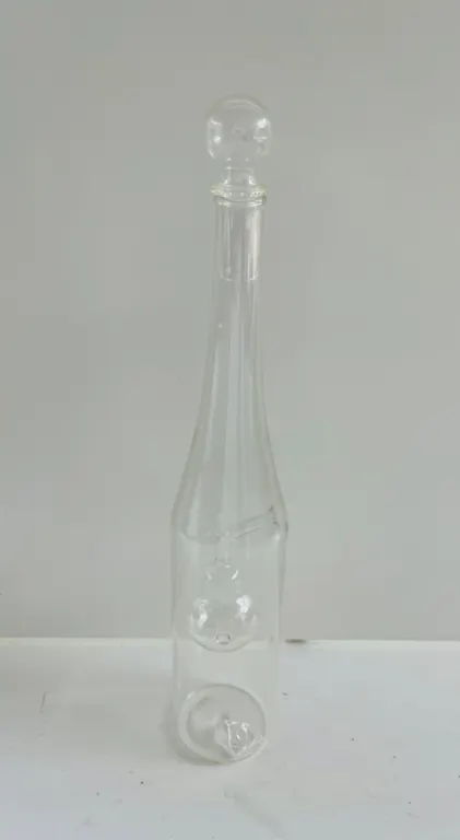 Clear Glass Decanter with Internal Bubble
