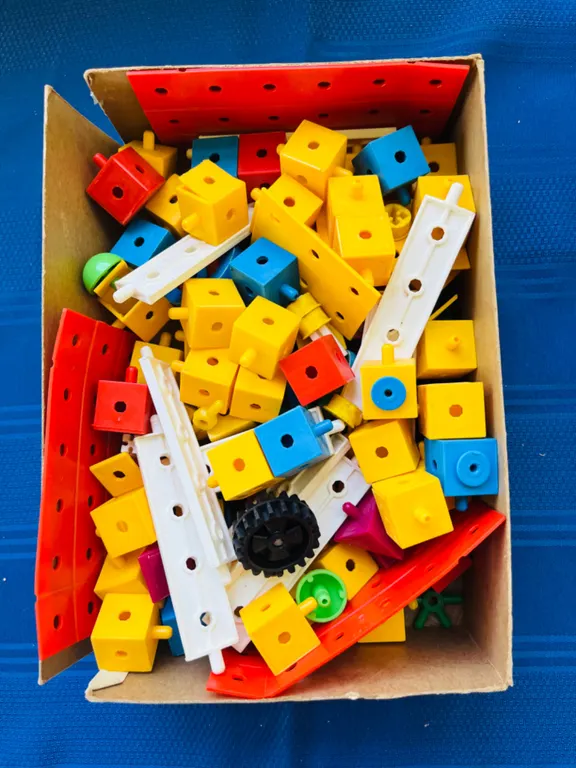 Vintage Plastic Building Blocks Construction Toy Set