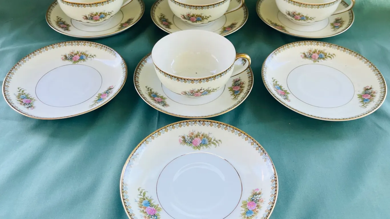 Noritake Floral Tea Cups and Saucers Set