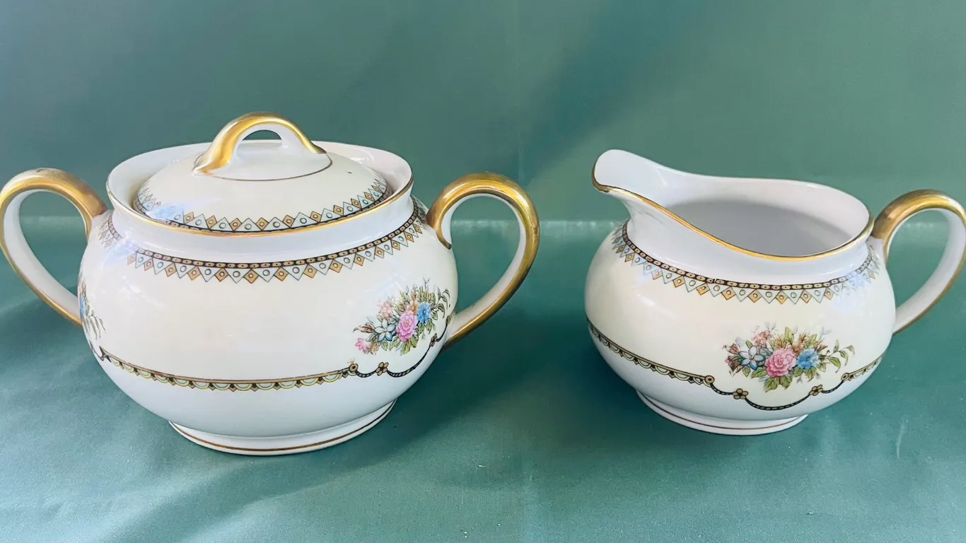 Noritake Sugar and Creamer Set “Wellsdale”