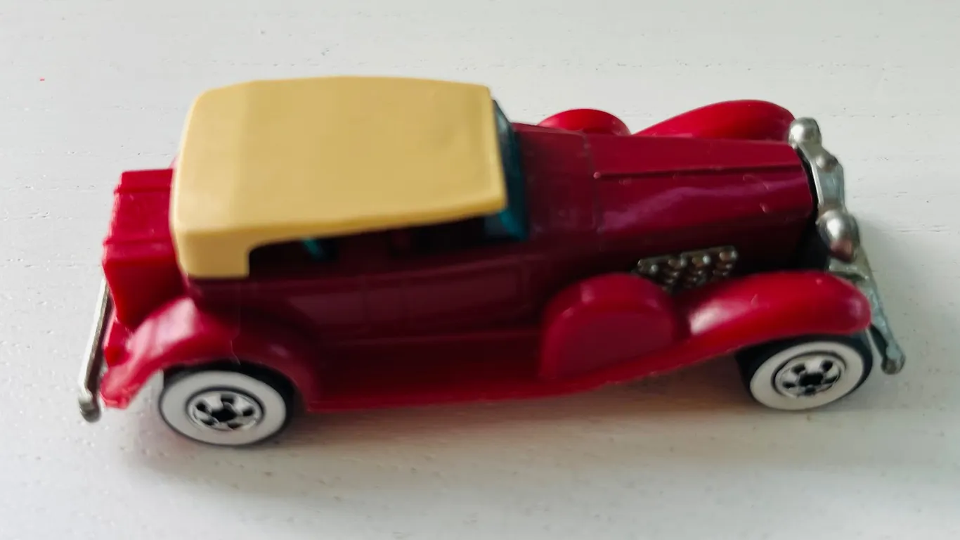 Hot Wheels 1976 Auburn 852 Convertible