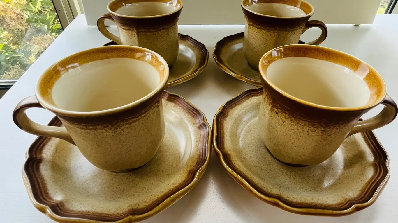 Mikasa Whole Wheat E8000 Coffee Cups and Saucers Set of 4