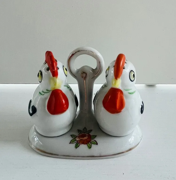 Vintage Ceramic Rooster Salt and Pepper Shaker Set