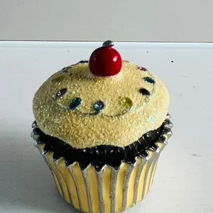 Cupcake Trinket Box with Rhinestones