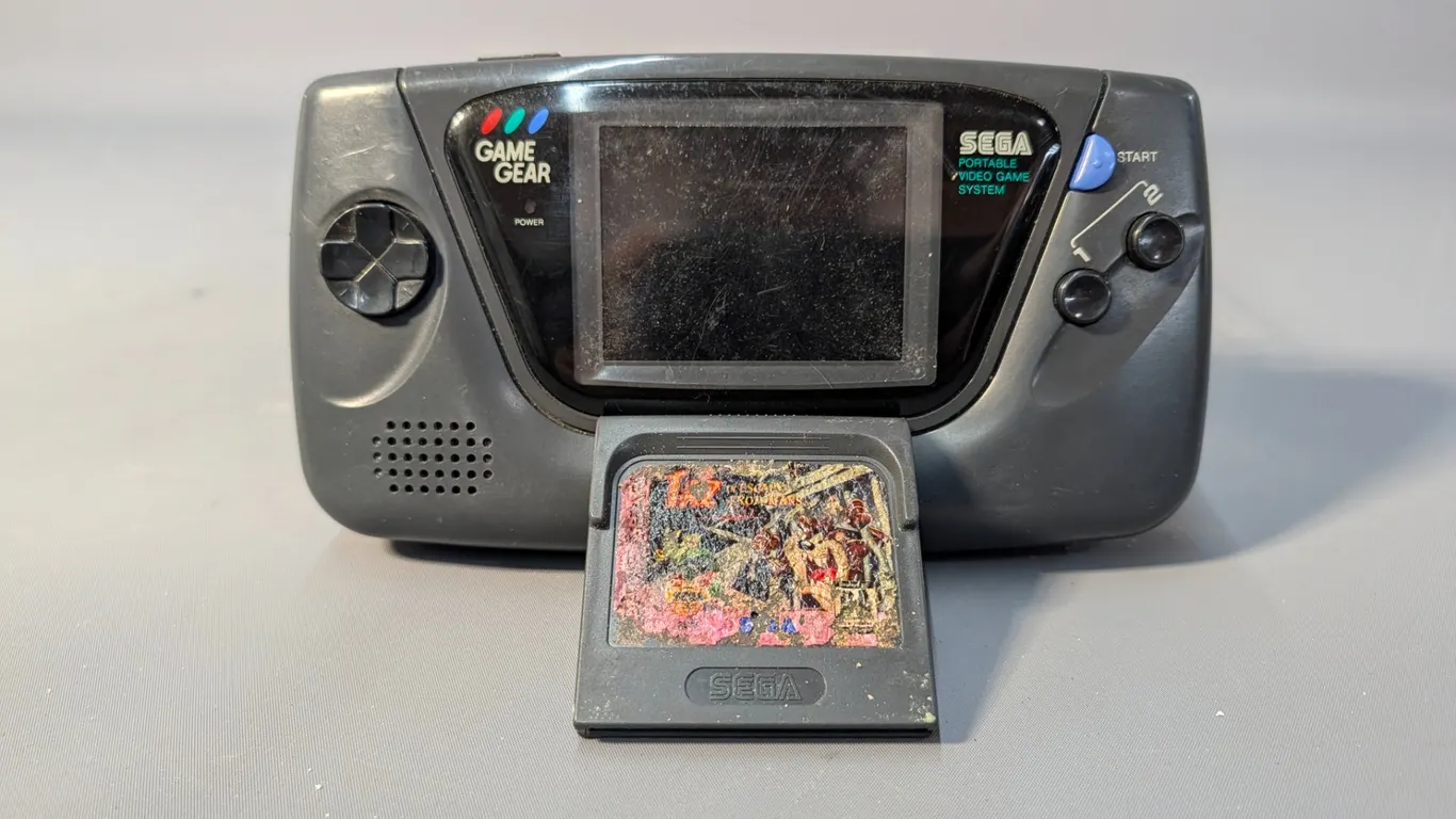 Sega Game Gear Console with Taz-Mania Game Cartridge