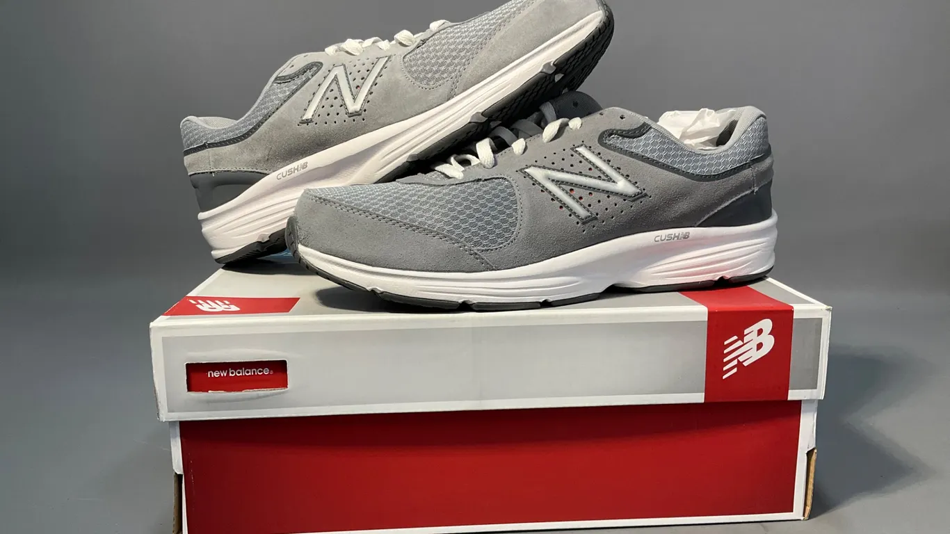 New Balance MX608V3H Men's Training Shoes, Size 13 2E
