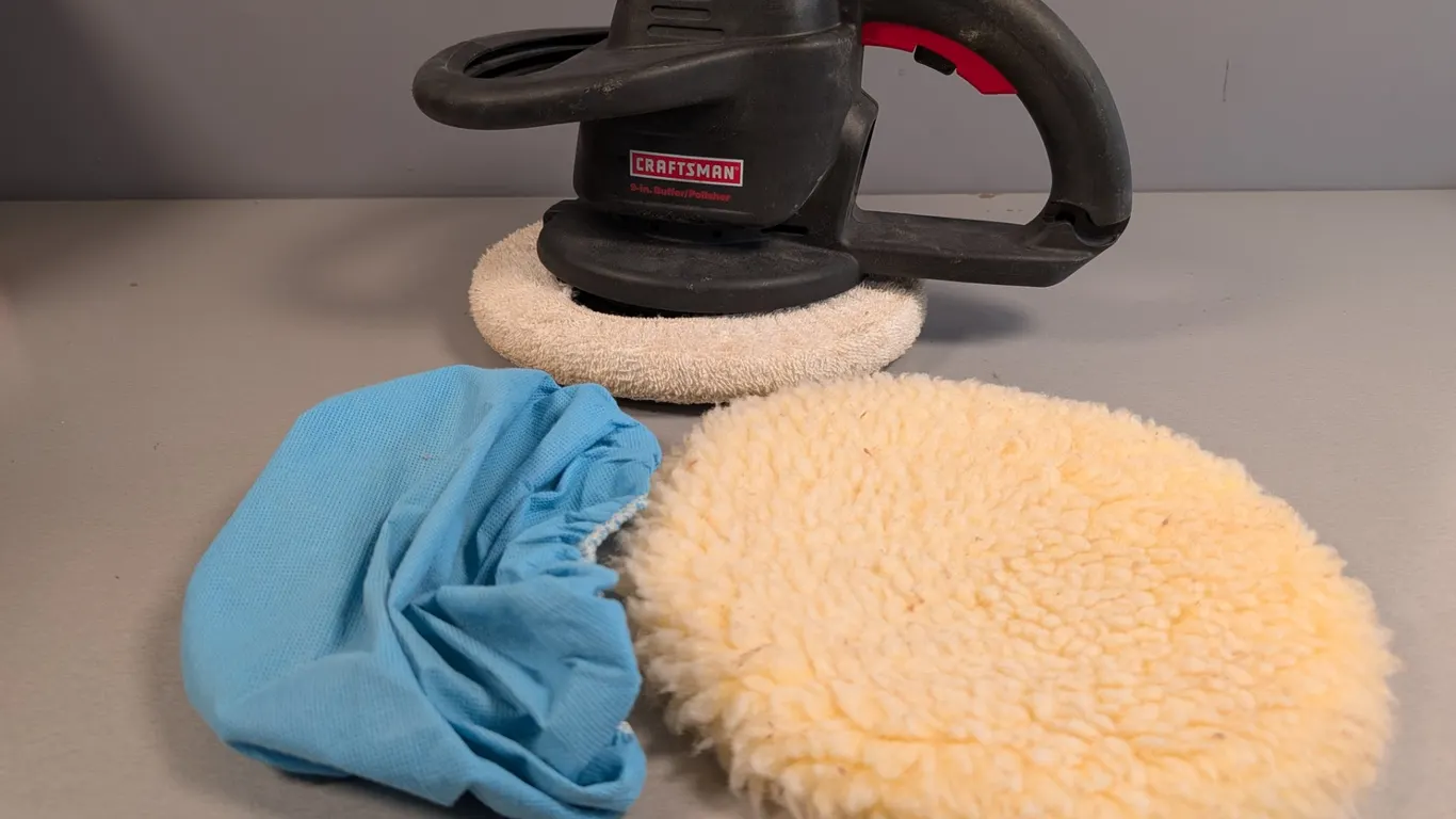 Craftsman 9-inch Buffer/Polisher with Accessories
