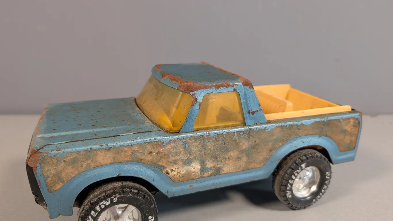Vintage vylint Die-Cast Toy Pickup Truck