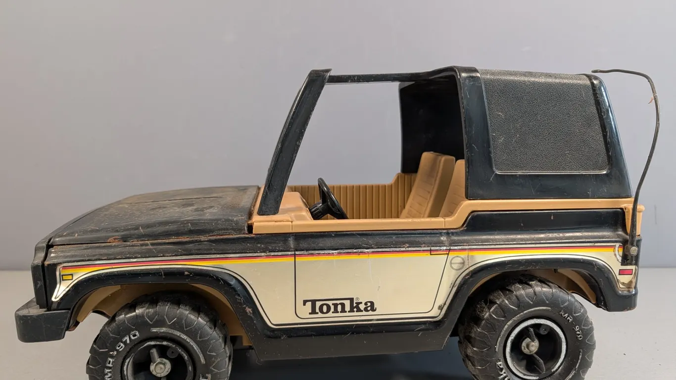 Vintage Tonka Jeep Toy Truck