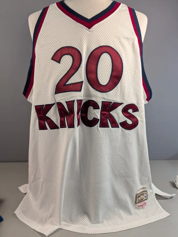 Mitchell & Ness 1979-80 New York Knicks #20 Michael Ray Richardson Jersey, Size 56
