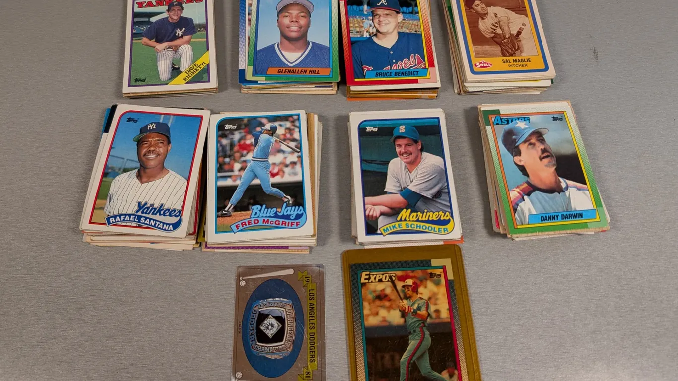 Collection of Assorted Baseball Trading Cards