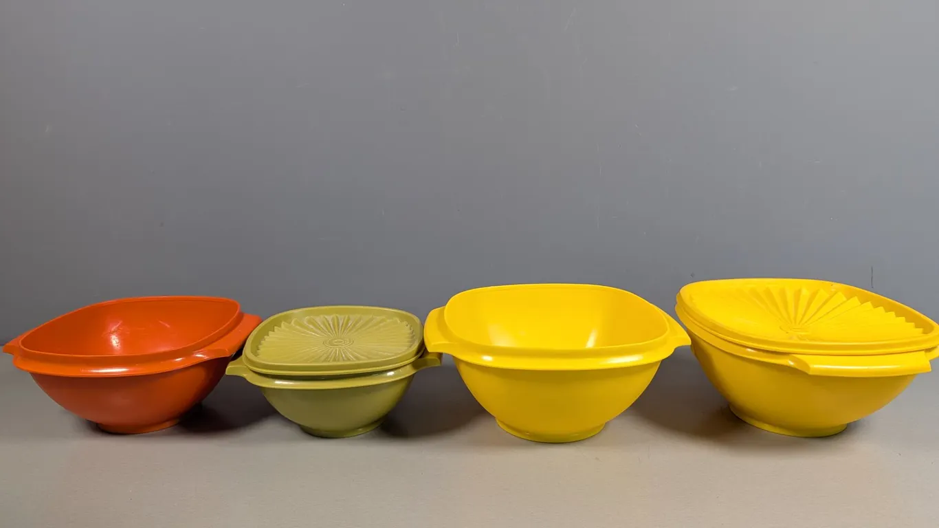 Vintage Tupperware Bowl Set with Lids