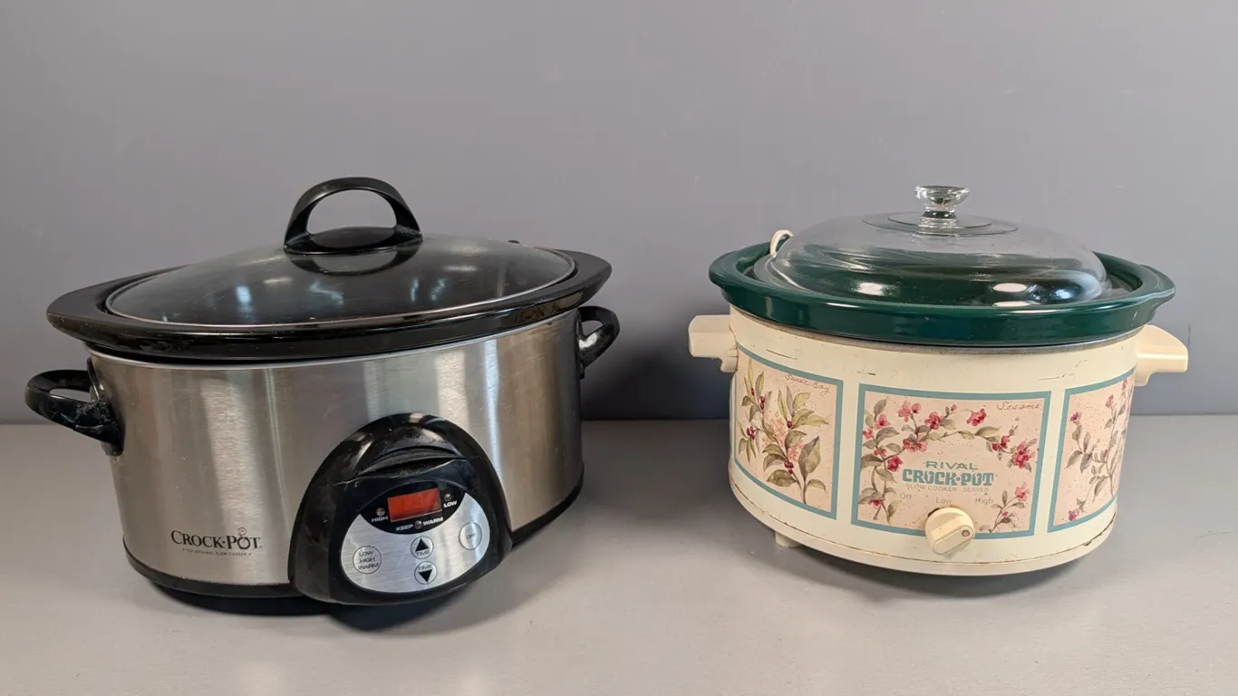 Pair of Crock-Pot Slow Cookers