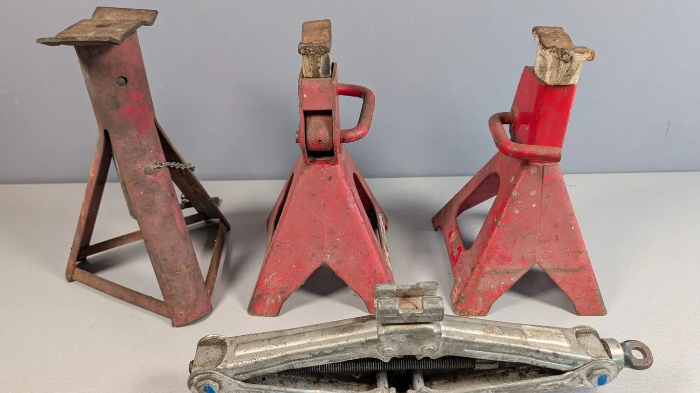 Automotive Jack and Jack Stands