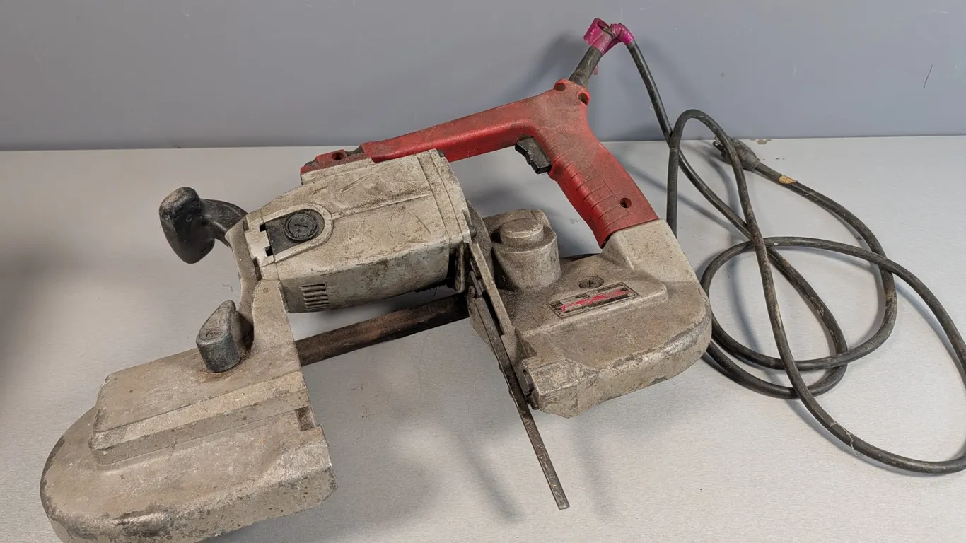 Milwaukee Heavy Duty Portable Bandsaw