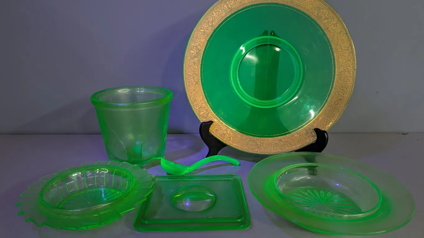 Uranium Glass Tableware Collection (6 Pieces)