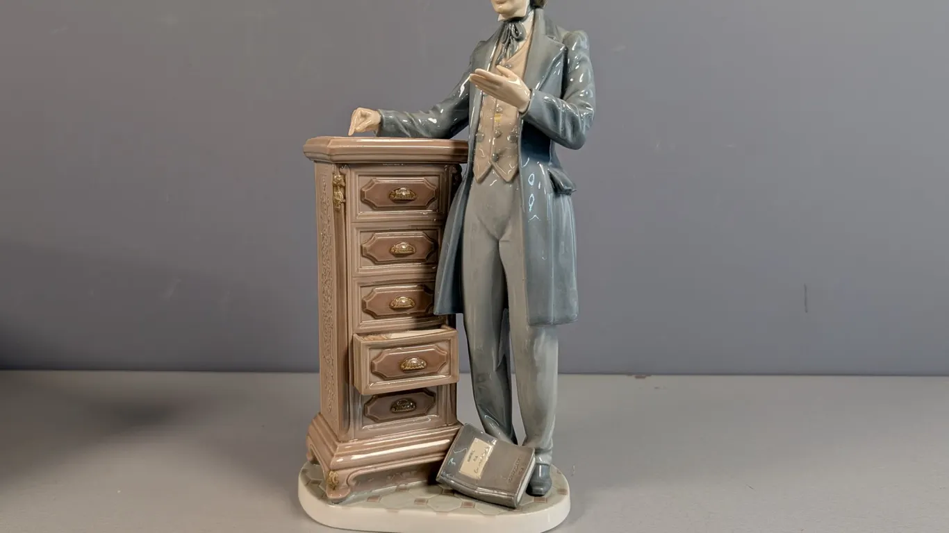 Lladro Daisa 1983 Porcelain Figurine Gentleman with Cabinet and Papers