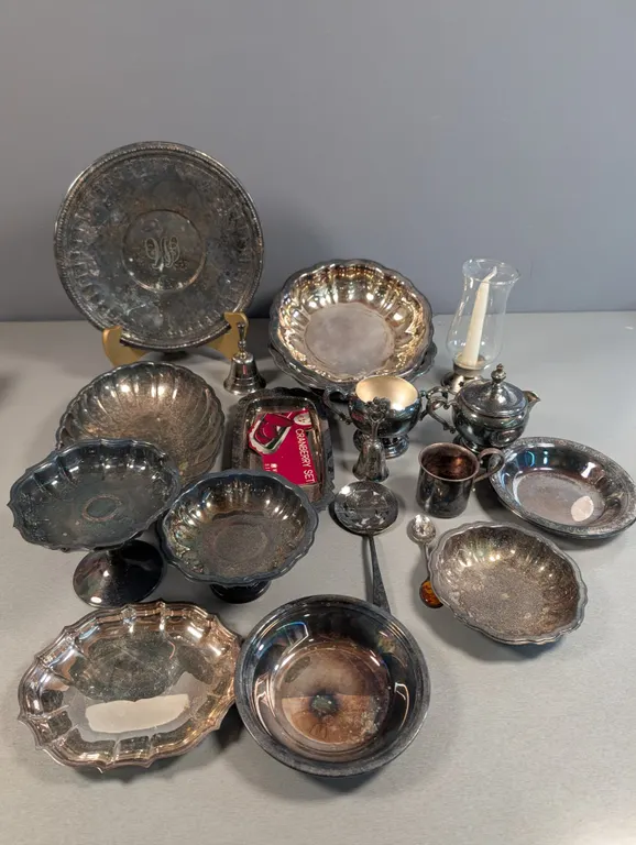 Mixed Lot of Silverplate Tableware and Serving Pieces