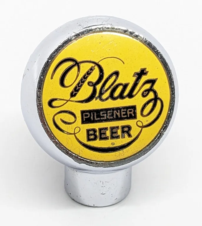 BALL TAP KNOB HANDLE BLATZ PILSENER BEER MILWAUKEE WISCONSIN (ROBBINS)