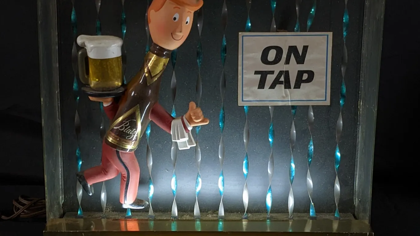 1964 BLATZ BEER RUNNING WAITER MOTION LIGHTED SIGN (ON TAP)