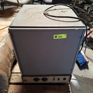 Lab-Line Imperial II Incubator