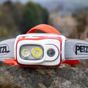 Petzl Swift RL Rechargeable Headlamp 900 Lumens