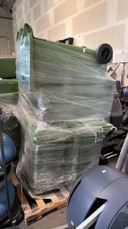 8 GREEN INDUSTRIAL HIGH-DENSITY PLASTIC MOBILE WASTE CONTAINMENT CONTAINER UNIT