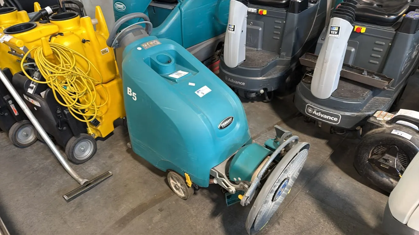 TENNANT B5 ULTRA HIGH SPEED BATTERY POWERED WALK-BEHIND COMMERCIAL FLOOR BURNISHER