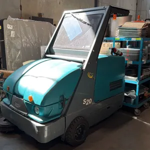 TENNANT S20 INDUSTRIAL COMPACT RIDE-ON FLOOR SWEEPER