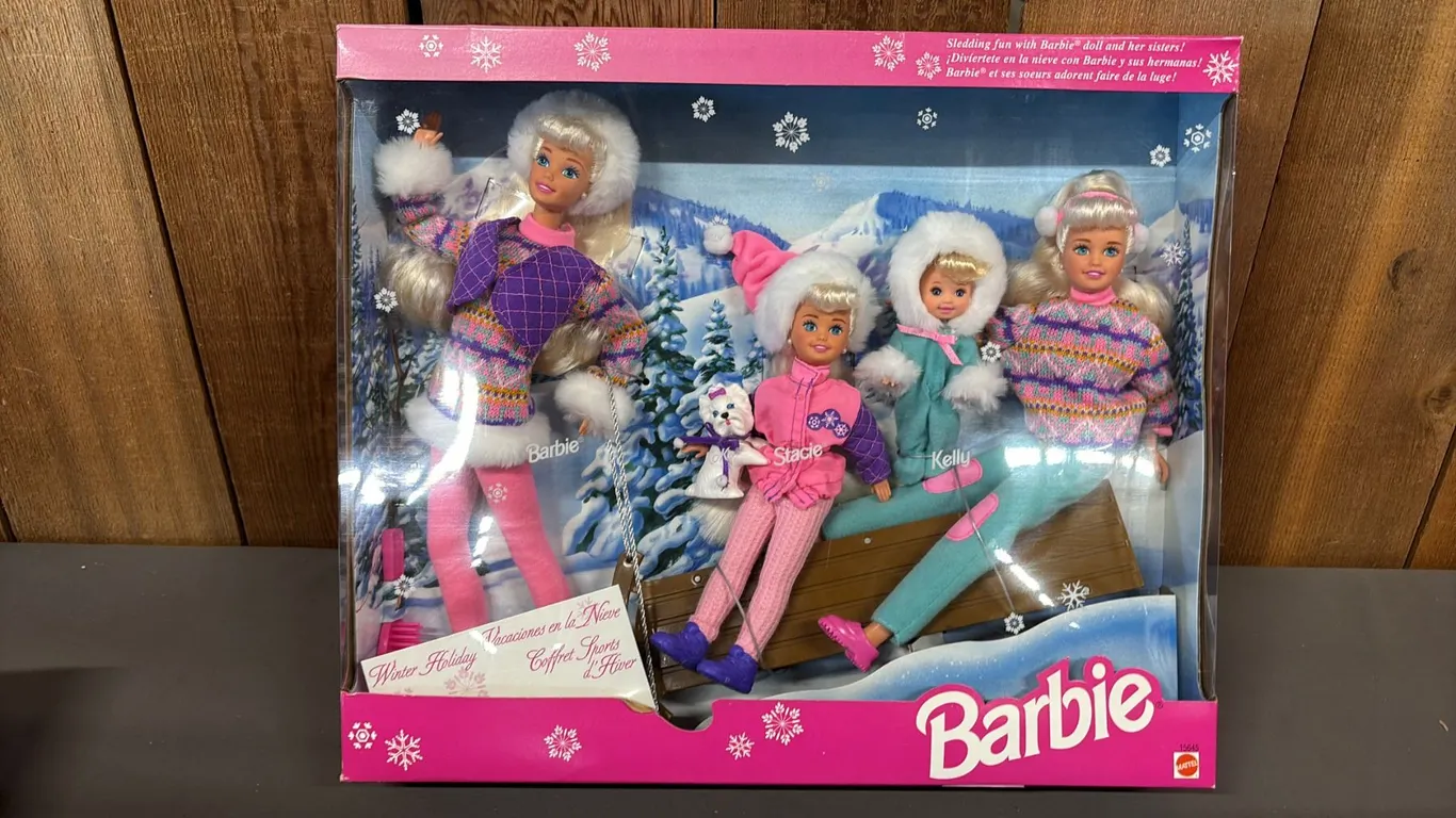 VINTAGE 1995 WINTER HOLIDAY BARBIE, STACIE, KELLY & SKIPPER SET *IN ORIGINAL BOX*