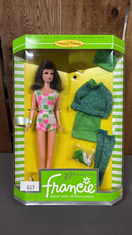 VINTAGE 1996 30TH ANNIVERSARY FRANCIE: 1966 DOLL & FASHION REPRODUCTION *IN ORIGINAL BOX*