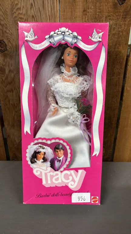 VINTAGE 1982 BRIDE TRACY DOLL *IN ORIGINAL BOX*