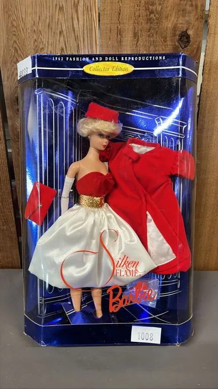1997 VINTAGE SILKEN FLAME BARBIE: 1962 FASHION AND DOLL REPRODUCTION *IN ORIGINAL BOX*