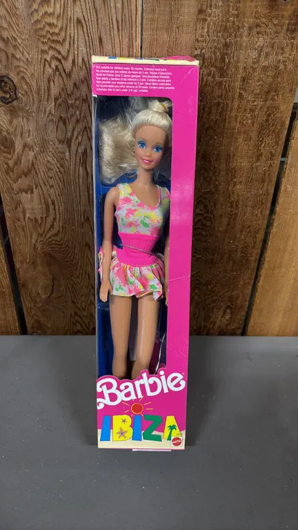 VINTAGE 1991 IBIZA BARBIE *IN ORIGINAL BOX*