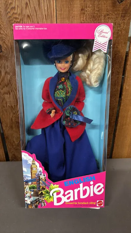 VINTAGE 1991 DOLLS OF THE WORLD ENGLISH BARBIE *IN ORIGINAL BOX*