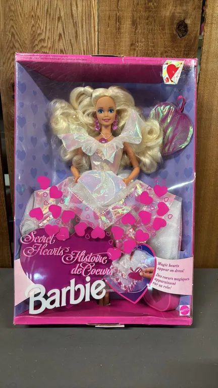 VINTAGE 1992 SWEET HEARTS BARBIE *IN ORIGINAL BOX*