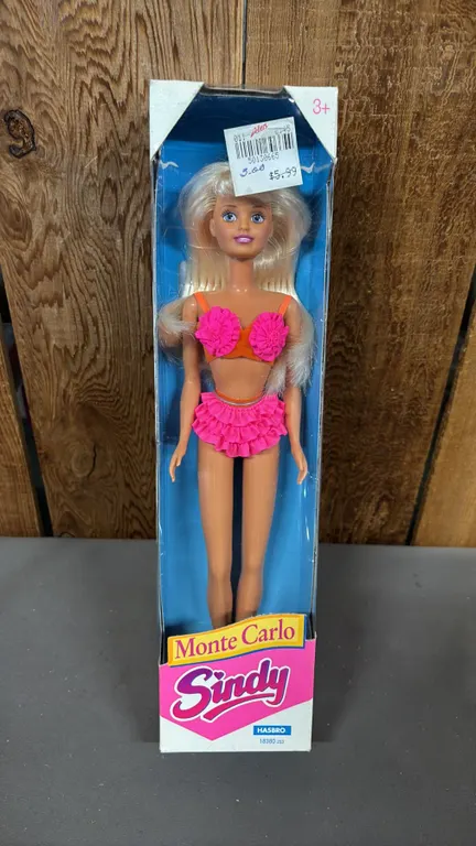 VINTAGE 1993 MONTE CARLO SINDY *IN ORIGINAL BOX*